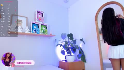 Emily Bank online show from 11.07.25