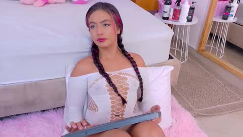 Emily Bank online show from 03.13.26