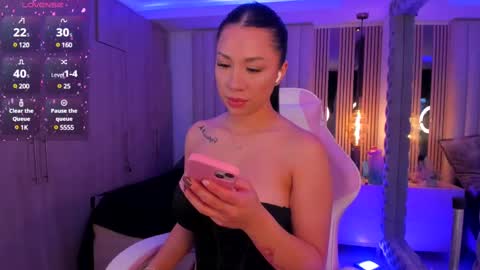 Snapshot of emilyymiller chatting on 02.14.25 Emily online show from 02.14.25