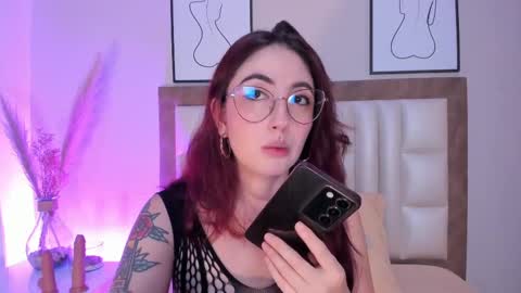 Emilyy Watson online show from 09.27.25