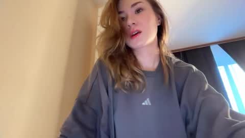 Snapshot of eminemswife chatting on 04.25.26 Nadya online show from 04.25.26