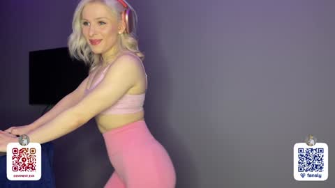 Snapshot of eminent_eva chatting on 02.05.25 Eminent Eva online show from 02.05.25