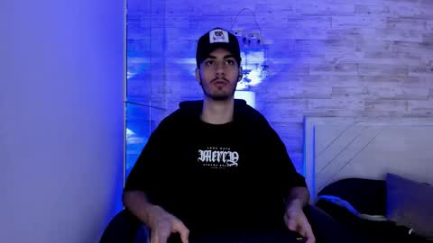 emir_ozan online show from 12.20.25