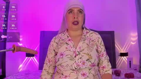 Snapshot of emira199 chatting on 10.07.25 emira199 online show from 10.07.25