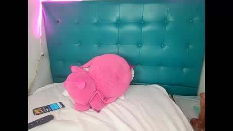 Snapshot of emiril chatting on 02.10.26 L i a time online 7am - 1pm Gtm-5 online show from 02.10.26