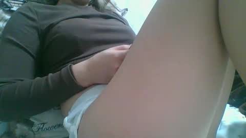 Snapshot of emma_991 chatting on 10.22.25 emma_991 online show from 10.22.25