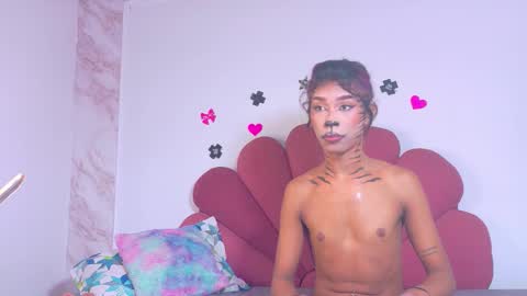 Snapshot of emma__10 chatting on 10.30.25 Emma online show from 10.30.25