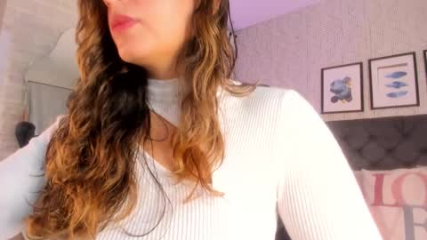 Snapshot of emma__smith01 chatting on 02.05.25 Emma online show from 02.05.25