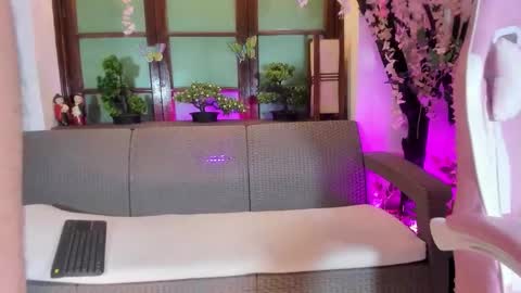 emma_ayala online show from 11.14.25