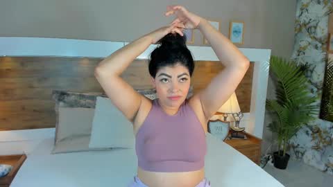 Snapshot of emma_bakker_ chatting on 02.18.25 Emma online show from 02.18.25