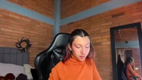 Hey Im EmmaHelp me reach 100 likes online show from 06.13.26