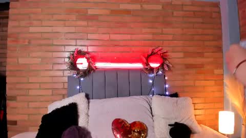 Hey Im EmmaHelp me reach 100 likes online show from 07.10.26
