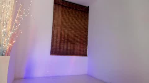 Emma online show from 12.04.24