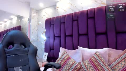 Snapshot of emma_carterr1 chatting on 11.01.25 pau online show from 11.01.25