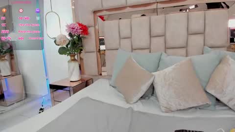 Snapshot of emma_carterr1 chatting on 11.28.25 pau online show from 11.28.25