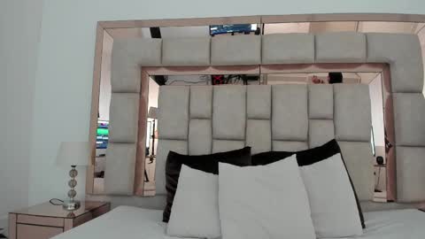 Emma Castillo online show from 02.11.25