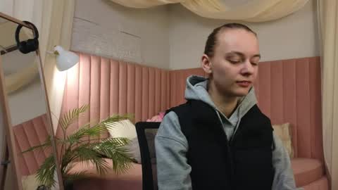 emma_chaser online show from 04.21.26