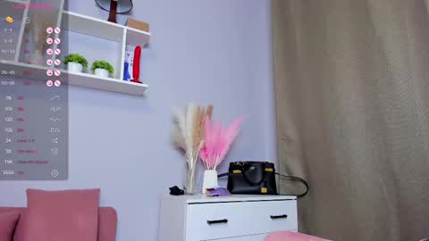 Snapshot of emma_clon chatting on 02.14.25 Emma online show from 02.14.25