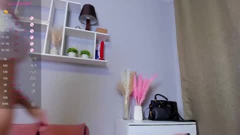 Snapshot of emma_clon chatting on 03.02.25 Emma online show from 03.02.25