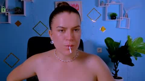 emma_dark_ online show from 07.12.26