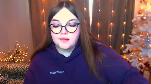Snapshot of emma_dorn chatting on 12.13.24 Eva online show from 12.13.24