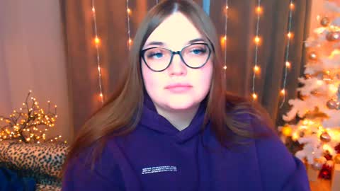 Snapshot of emma_dorn chatting on 12.13.24 Eva online show from 12.13.24