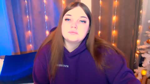 Snapshot of emma_dorn chatting on 12.30.24 Eva online show from 12.30.24