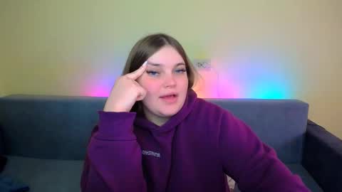 Snapshot of emma_dorn chatting on 02.15.25 Eva online show from 02.15.25