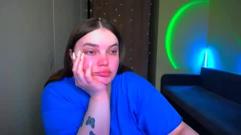 Snapshot of emma_dorn chatting on 10.12.25 Eva online show from 10.12.25