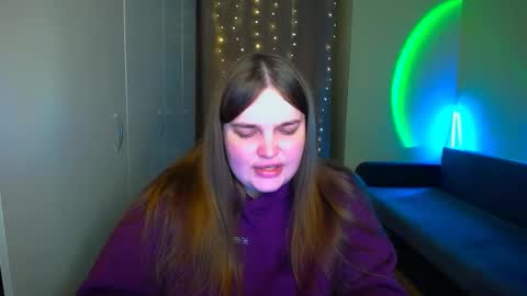 Snapshot of emma_dorn chatting on 10.28.25 Eva online show from 10.28.25