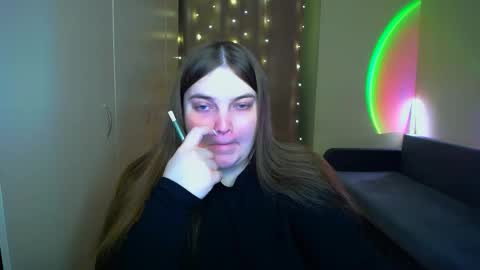 Snapshot of emma_dorn chatting on 10.30.25 Eva online show from 10.30.25