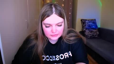 Snapshot of emma_dorn chatting on 06.07.26 Eva online show from 06.07.26