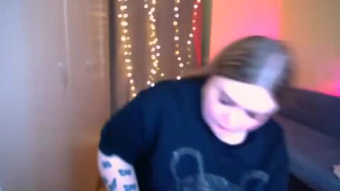 Snapshot of emma_dorn chatting on 06.30.26 Eva online show from 06.30.26