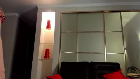 Emma online show from 10.17.25