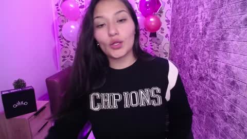 Snapshot of emma_garciaa_ chatting on 01.31.25 emma online show from 01.31.25