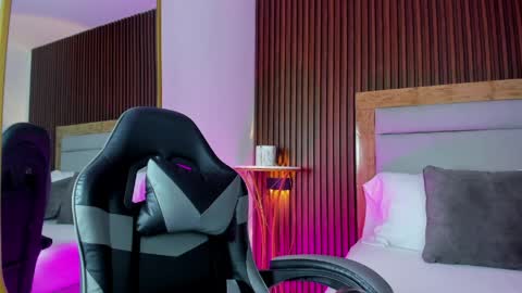 E M M A online show from 04.05.26