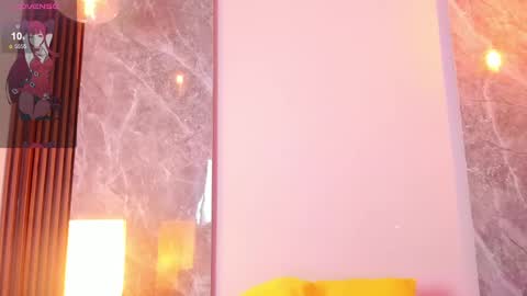 Snapshot of emma_hunter_ chatting on 11.17.25 Emma online show from 11.17.25