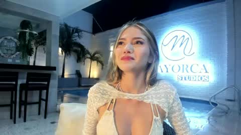Snapshot of emma_jhoons chatting on 04.26.26 emma_jhoons online show from 04.26.26