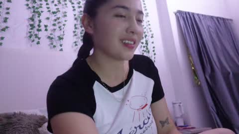 Snapshot of emma_johnson_ chatting on 12.02.25 emma_johnson_ online show from 12.02.25