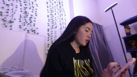 emma_johnson_ online show from 12.17.25