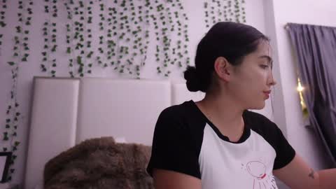 emma_johnson_ online show from 02.17.26