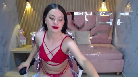 Snapshot of emma_jones_s chatting on 02.14.25 Emma online show from 02.14.25