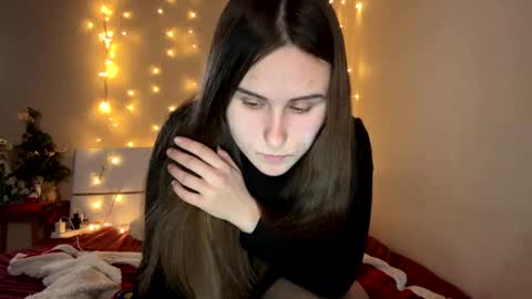 Snapshot of emma_just chatting on 01.19.25 emma_just online show from 01.19.25
