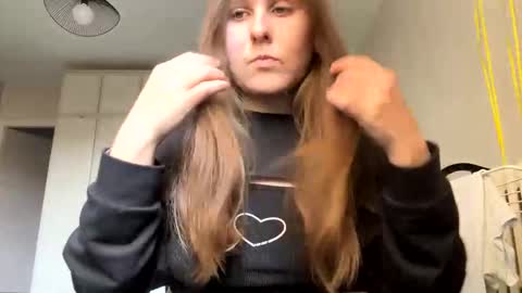 Snapshot of emma_just chatting on 02.12.25 emma_just online show from 02.12.25