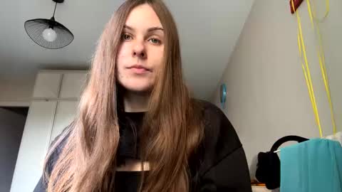 Snapshot of emma_just chatting on 02.15.25 emma_just online show from 02.15.25