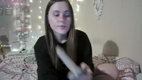 Snapshot of emma_just chatting on 09.13.25 emma_just online show from 09.13.25