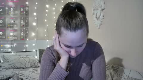 Snapshot of emma_just chatting on 09.23.25 emma_just online show from 09.23.25