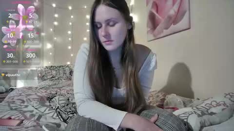 Snapshot of emma_just chatting on 10.13.25 emma_just online show from 10.13.25
