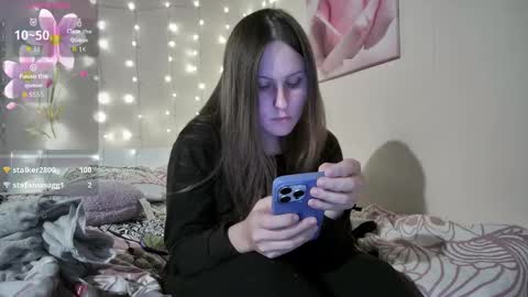 Snapshot of emma_just chatting on 10.14.25 emma_just online show from 10.14.25