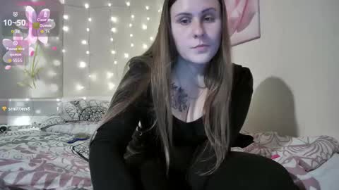 Snapshot of emma_just chatting on 10.15.25 emma_just online show from 10.15.25